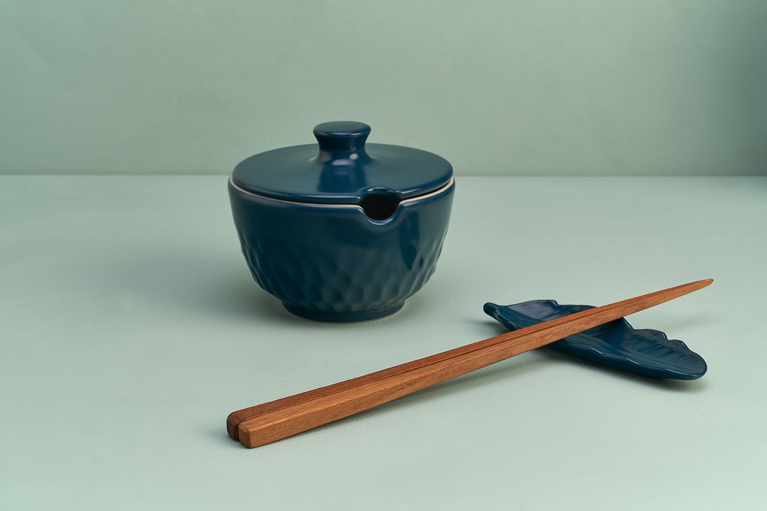Cap Karoso Sumba Julang chopstick stand and saucer