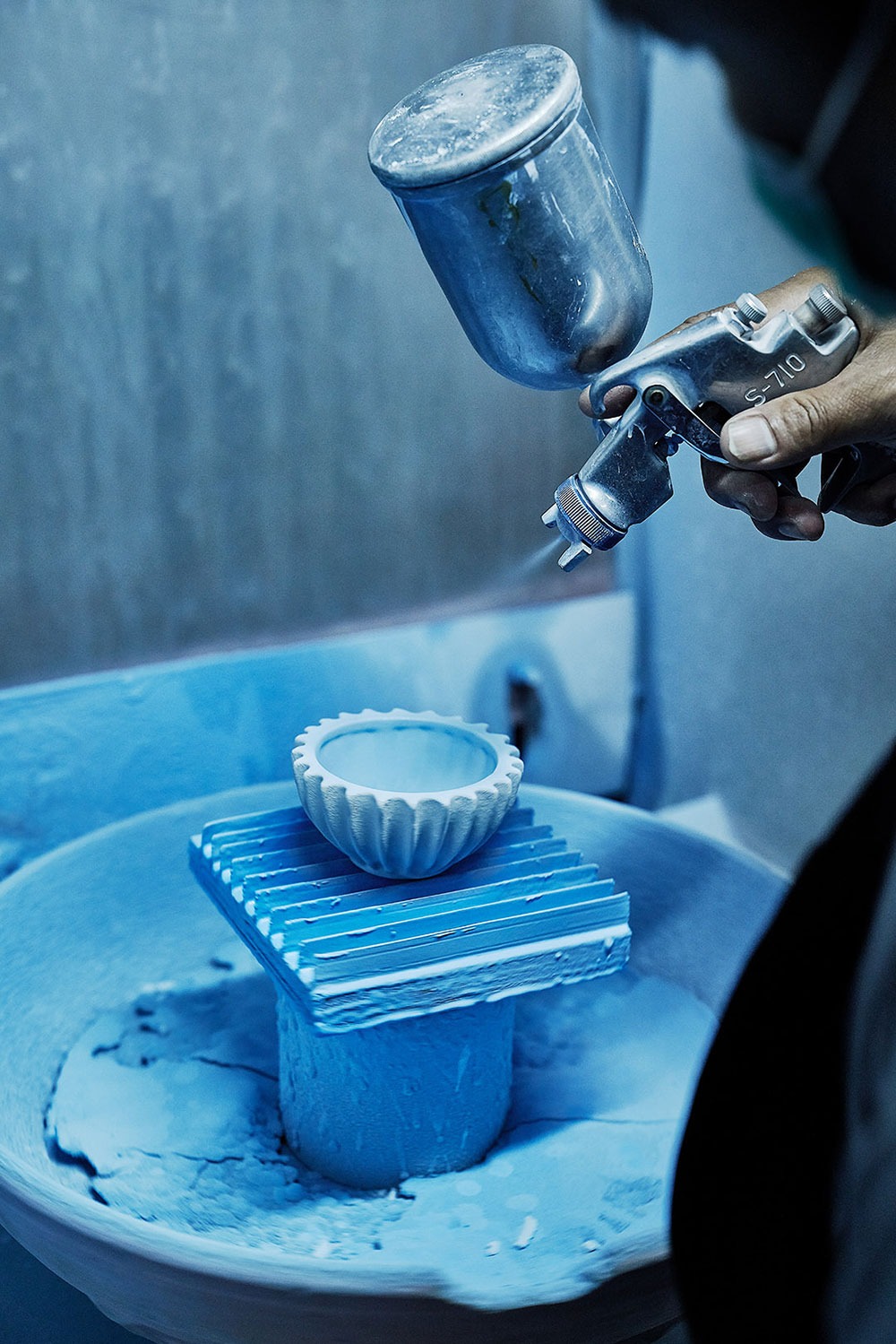 Blue glaze