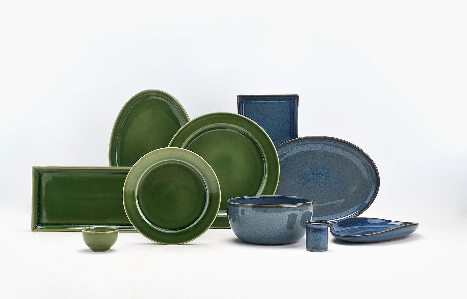 Raffles Singapore tableware set